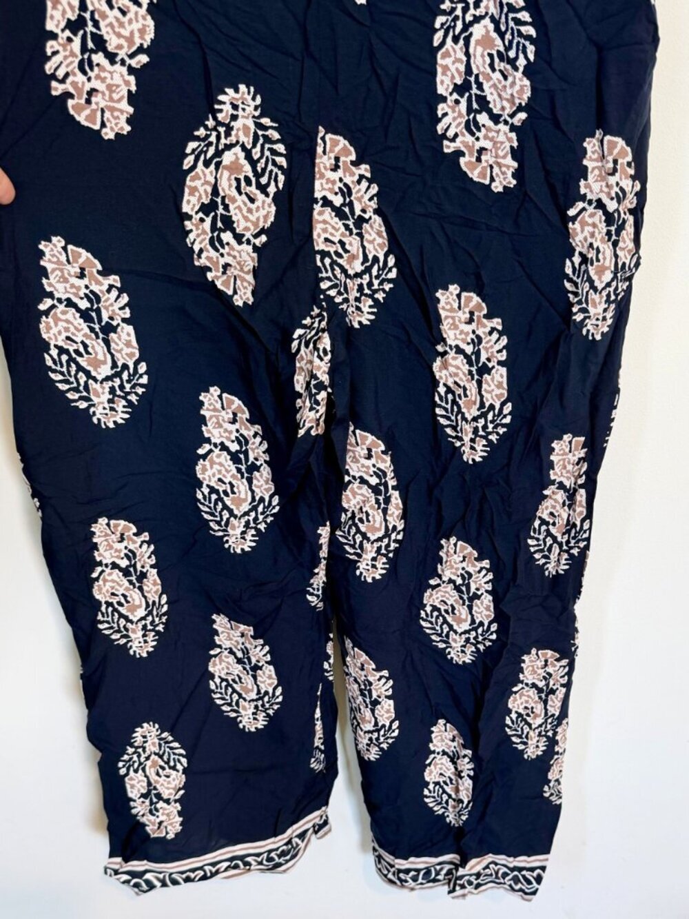 NWT Cupshe Navy Ornate Sleeveless Straight Leg Jumpsuit - Size: Small - Picture 6 of 11